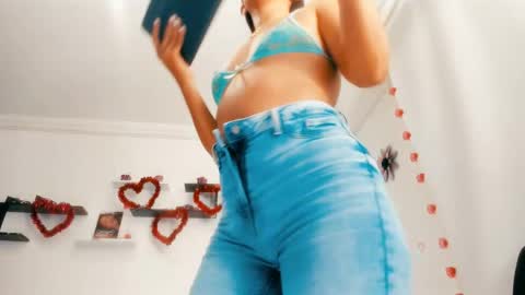 Snapshot of alyson0001 chatting on April 15, 2026, 8:31 pm allyson online show from April 15, 2026, 8:31 pm