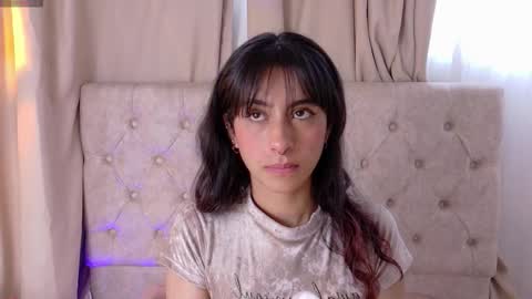 alyssa_joness online show from November 11, 2025, 1:44 pm