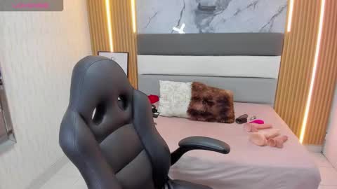  ALYSSA   online show from October 30, 2025, 7:14 pm