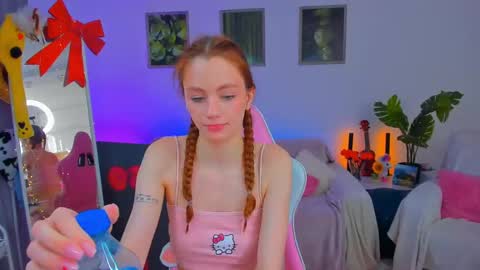 alyssa_smitt online show from January 25, 2025, 10:29 am