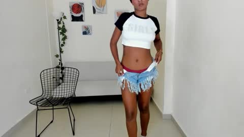 alyssa_sutherland online show from February 5, 2026, 4:17 am