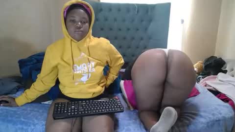alyssabrownx online show from May 7, 2026, 9:25 am