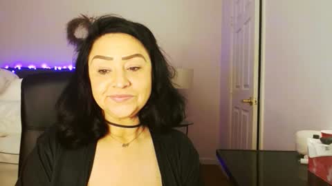 Alyssiaamorexo online show from May 4, 2026, 8:27 pm