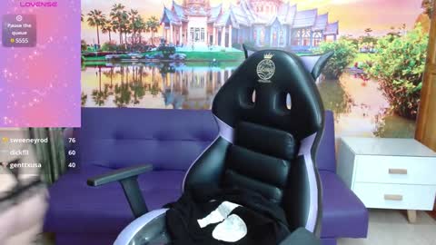 Alyy online show from December 9, 2024, 5:19 pm