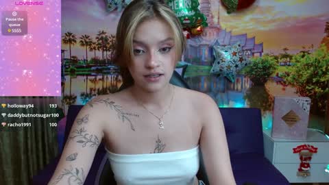 Alyy online show from December 20, 2024, 9:06 pm