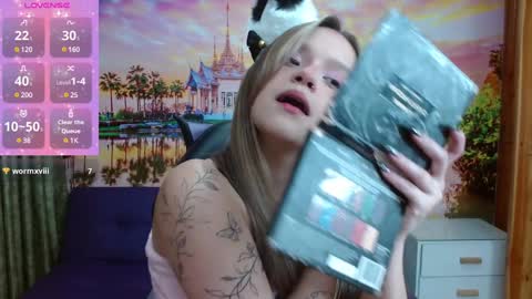 Alyy online show from January 24, 2025, 2:19 pm