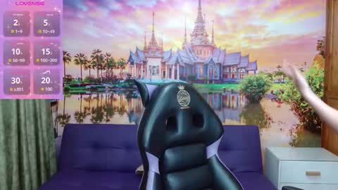 Alyy online show from February 12, 2025, 2:10 pm