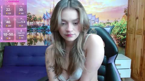 Alyy online show from March 6, 2025, 2:29 pm