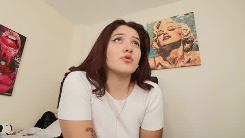 Isabella online show from January 19, 2025, 7:58 pm