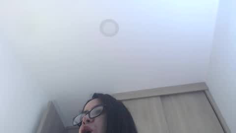 valentia online show from March 4, 2026, 3:45 am