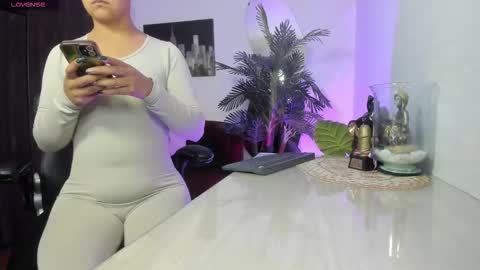 Snapshot of amaia_bushida chatting on February 18, 2026, 2:07 am anny online show from February 18, 2026, 2:07 am