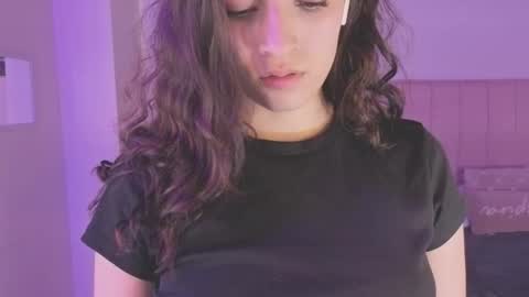 Snapshot of amaia_daniells chatting on September 20, 2025, 3:51 am B I A N C A online show from September 20, 2025, 3:51 am