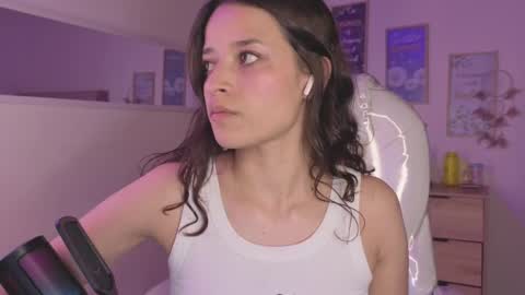 Snapshot of amaia_daniells chatting on October 3, 2025, 4:09 am B I A N C A online show from October 3, 2025, 4:09 am