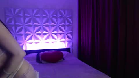 Amalett online show from December 13, 2025, 11:32 pm