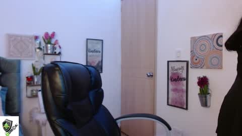 AMALIA online show from January 7, 2025, 2:42 am