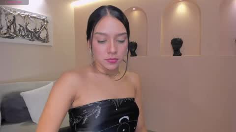 Snapshot of amalia_cruss chatting on March 18, 2026, 9:51 pm Amalia cruss online show from March 18, 2026, 9:51 pm