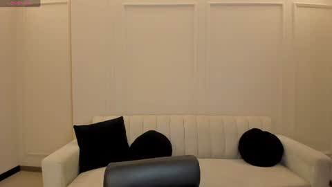 Amalia cruss online show from July 9, 2026, 9:19 pm
