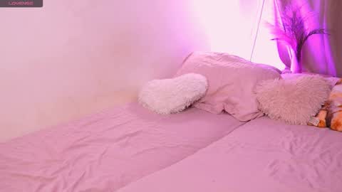 amalia_minkxx online show from November 18, 2025, 5:28 pm