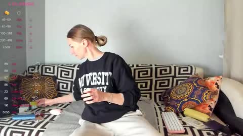 Amalia online show from December 21, 2025, 11:06 am