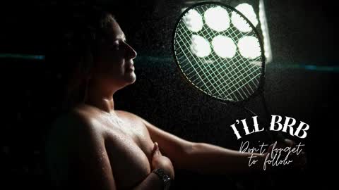 Amalia Im Back See you soon this January 7 at 10 pm Colombia time online show from September 18, 2025, 10:56 pm