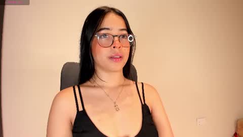 Amalia    real MIA  online show from June 11, 2026, 2:33 am
