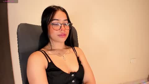 Amalia    real MIA  online show from June 11, 2026, 2:53 am
