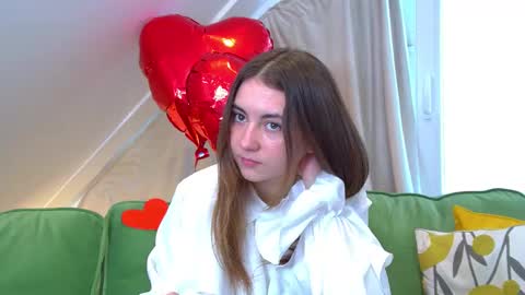 Amalia online show from February 18, 2025, 6:48 am