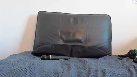 Amalia    online show from October 29, 2025, 8:16 am