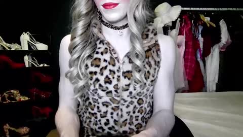 Amalie online show from November 16, 2025, 4:01 pm