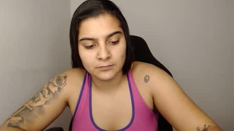 The queen of the biceps  online show from January 13, 2025, 3:23 am