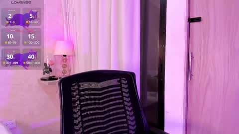 Luisa online show from December 17, 2024, 2:23 am