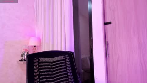 Luisa online show from December 24, 2024, 3:38 am