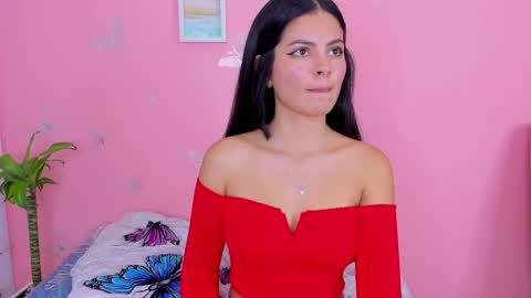 Snapshot of amanda_lorense chatting on December 25, 2024, 4:54 am Thalia online show from December 25, 2024, 4:54 am