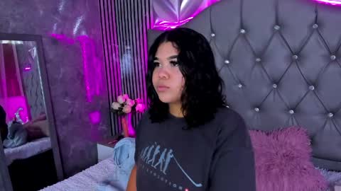 Amanda Moore online show from May 6, 2026, 3:35 am