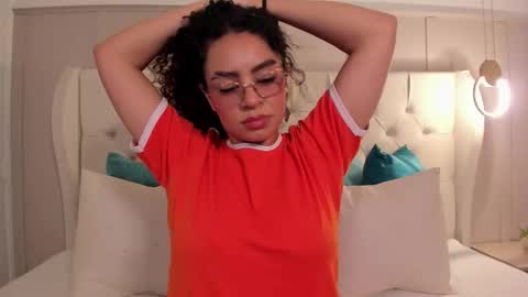 Snapshot of amanda_rios chatting on May 13, 2026, 9:44 pm Amanda Rios online show from May 13, 2026, 9:44 pm