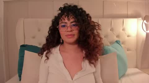 Snapshot of amanda_rios chatting on May 29, 2026, 9:46 pm Amanda Rios online show from May 29, 2026, 9:46 pm