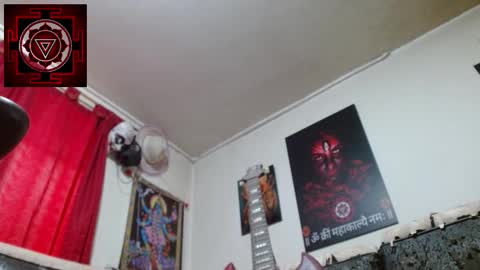 Amanda Valeska online show from December 1, 2025, 3:28 pm