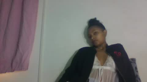 amandaaa25 online show from September 26, 2025, 7:01 am