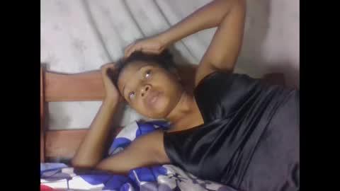 amandaaa25 online show from October 9, 2025, 4:38 pm