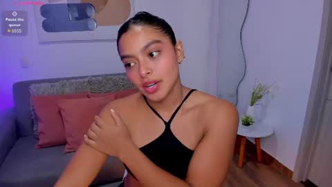 Amanda  online show from June 19, 2026, 2:38 am