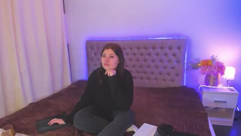 Amanda online show from May 3, 2026, 4:51 am