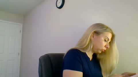 Amanda online show from October 30, 2025, 3:08 am