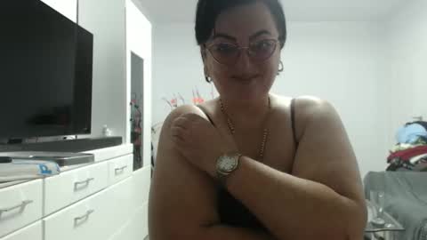 Anda online show from September 8, 2025, 9:36 pm