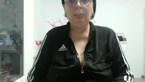 Snapshot of amandamuller1982 chatting on November 23, 2025, 11:59 pm Anda online show from November 23, 2025, 11:59 pm