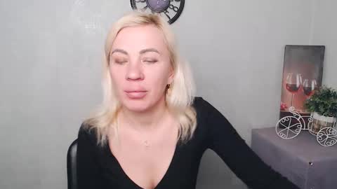 Amanda online show from March 11, 2025, 1:45 pm