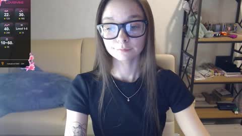 Mila online show from December 2, 2024, 2:41 pm