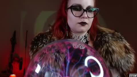 Snapshot of amanita__pantherina chatting on December 19, 2024, 5:40 pm Goddess Amanita online show from December 19, 2024, 5:40 pm