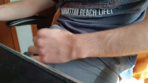 amanteamoroso online show from April 4, 2026, 8:23 am