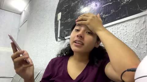 Snapshot of amany_r chatting on March 9, 2025, 6:06 am amany_r online show from March 9, 2025, 6:06 am