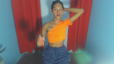 amara_fuck69 online show from January 12, 2025, 12:33 pm
